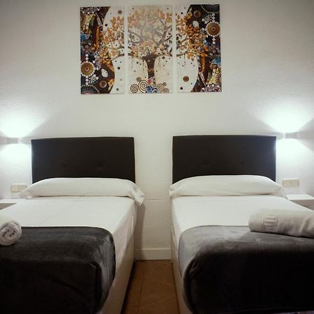 Hostal Artico 马德里 外观 照片