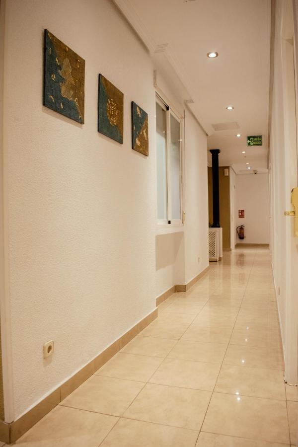 Hostal Artico 马德里 外观 照片
