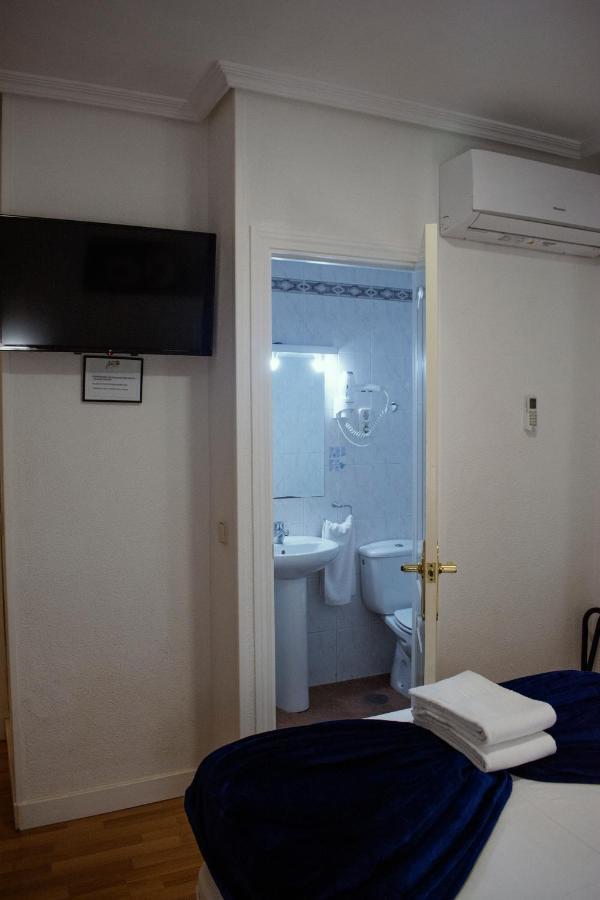 Hostal Artico 马德里 外观 照片