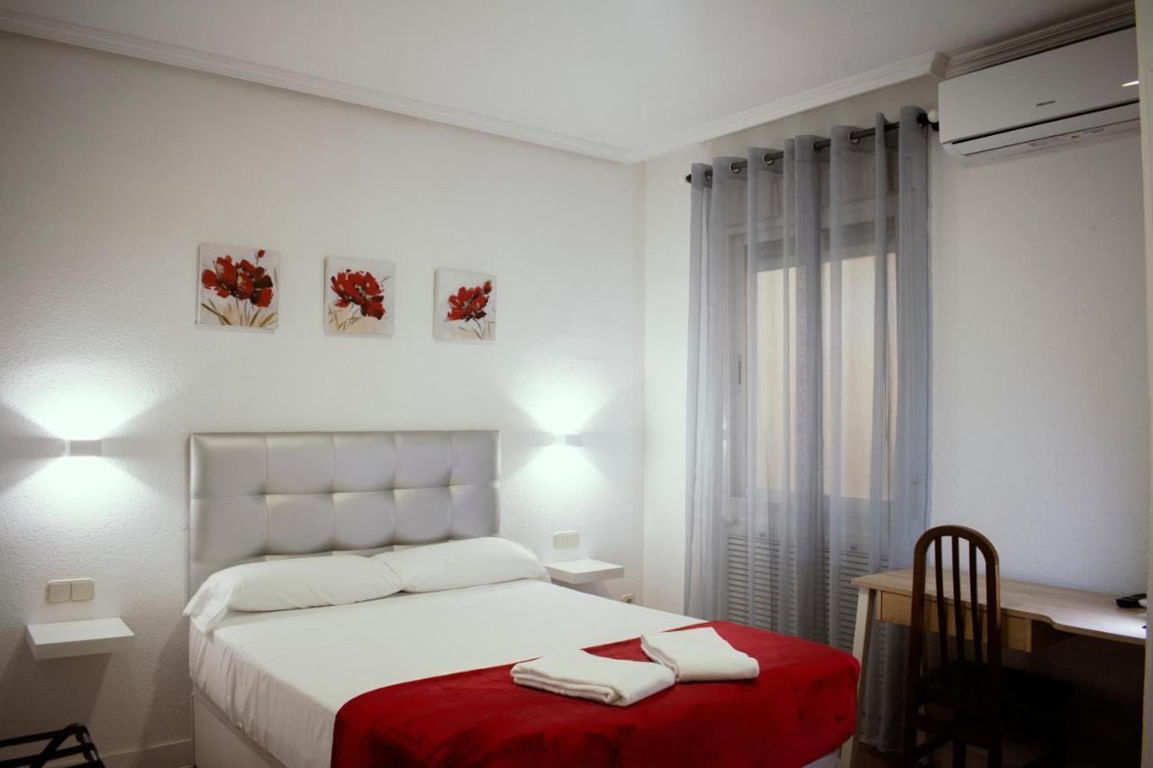 Hostal Artico 马德里 外观 照片