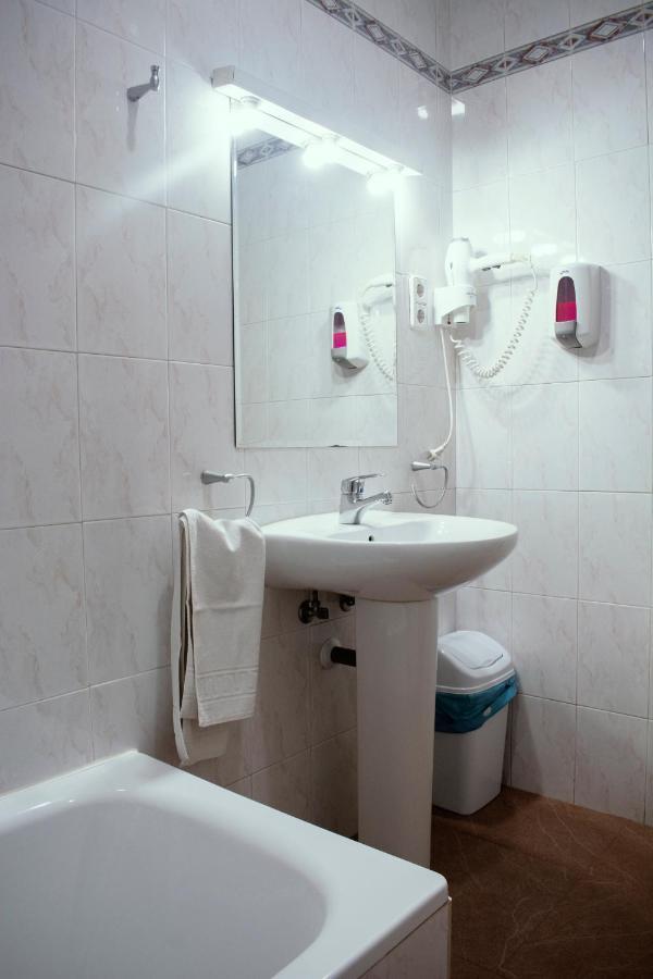 Hostal Artico 马德里 外观 照片