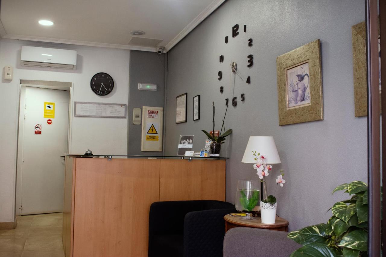 Hostal Artico 马德里 外观 照片