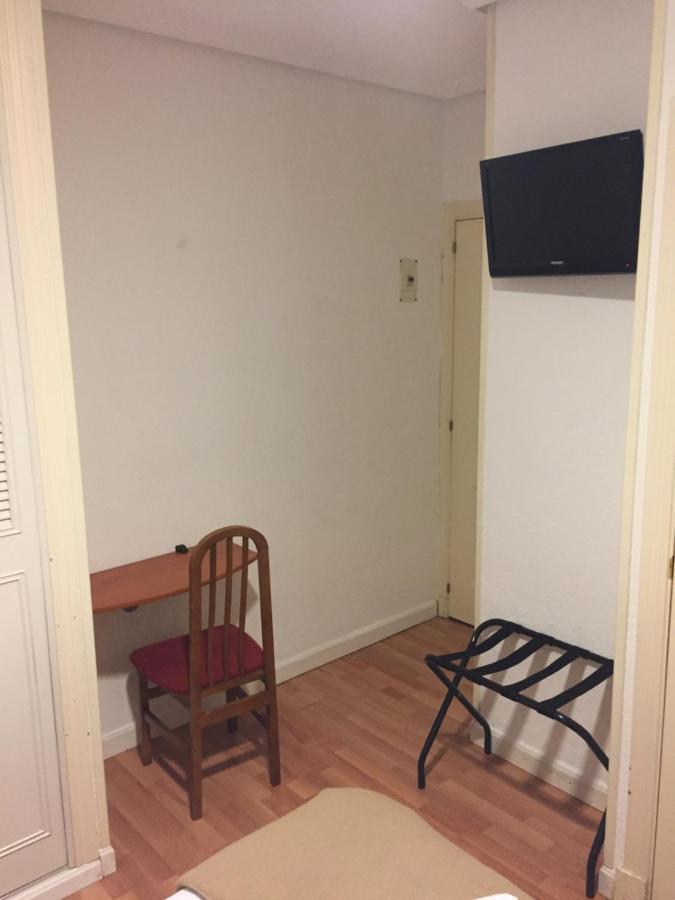 Hostal Artico 马德里 外观 照片